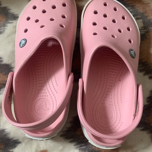 Pink crocs - Picture 5 of 8